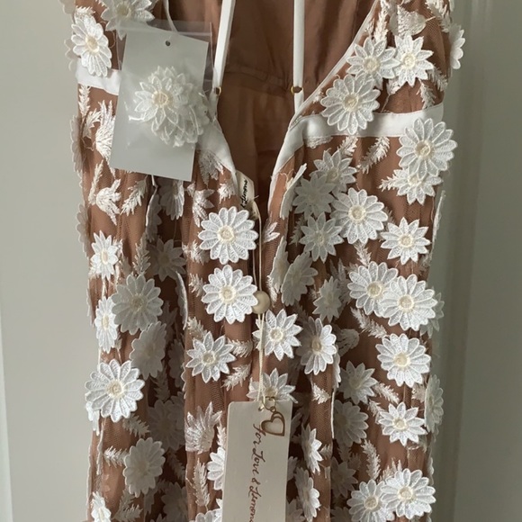 FOR LOVE AND LEMONS MARGUERITE FLORAL PETAL GOWN - Picture 5 of 8